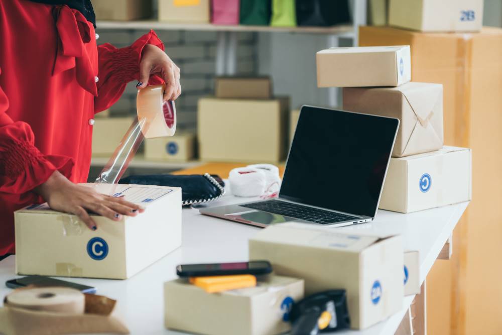 Dropshipper adalah seorang individu atau perusahaan yang menjalankan bisnis dropship. Dropshipper adalah seorang individu atau perusahaan yang menjalankan bisnis dropship.