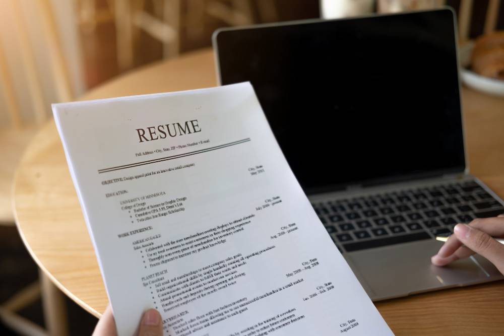 Apa Itu Resume? Apa Itu Resume?